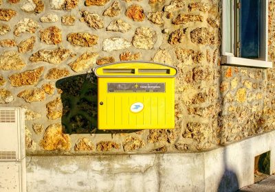 Délai d’acheminement, le poste doit mieux faire.